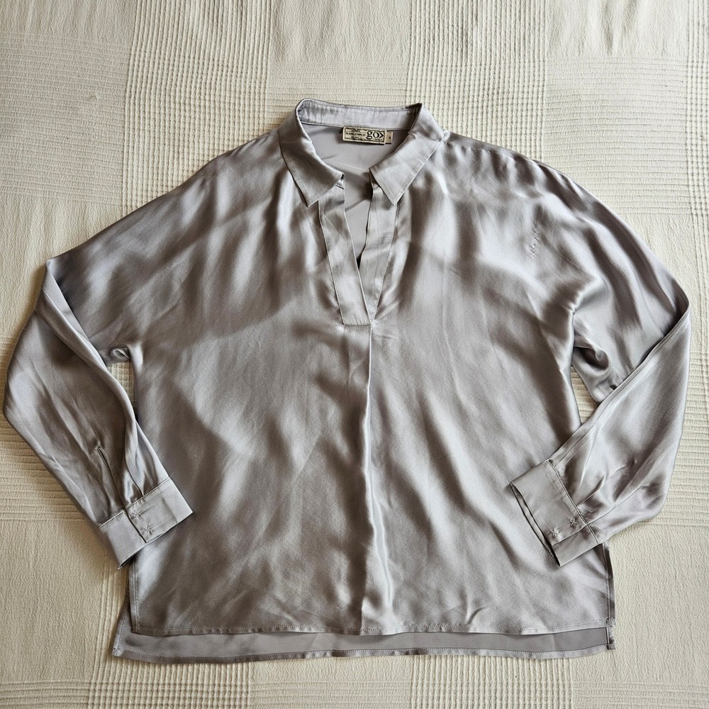 Go by GoSilk Silver Washable Silk V Neck Model Off Duty Long Sleeve Top Women M